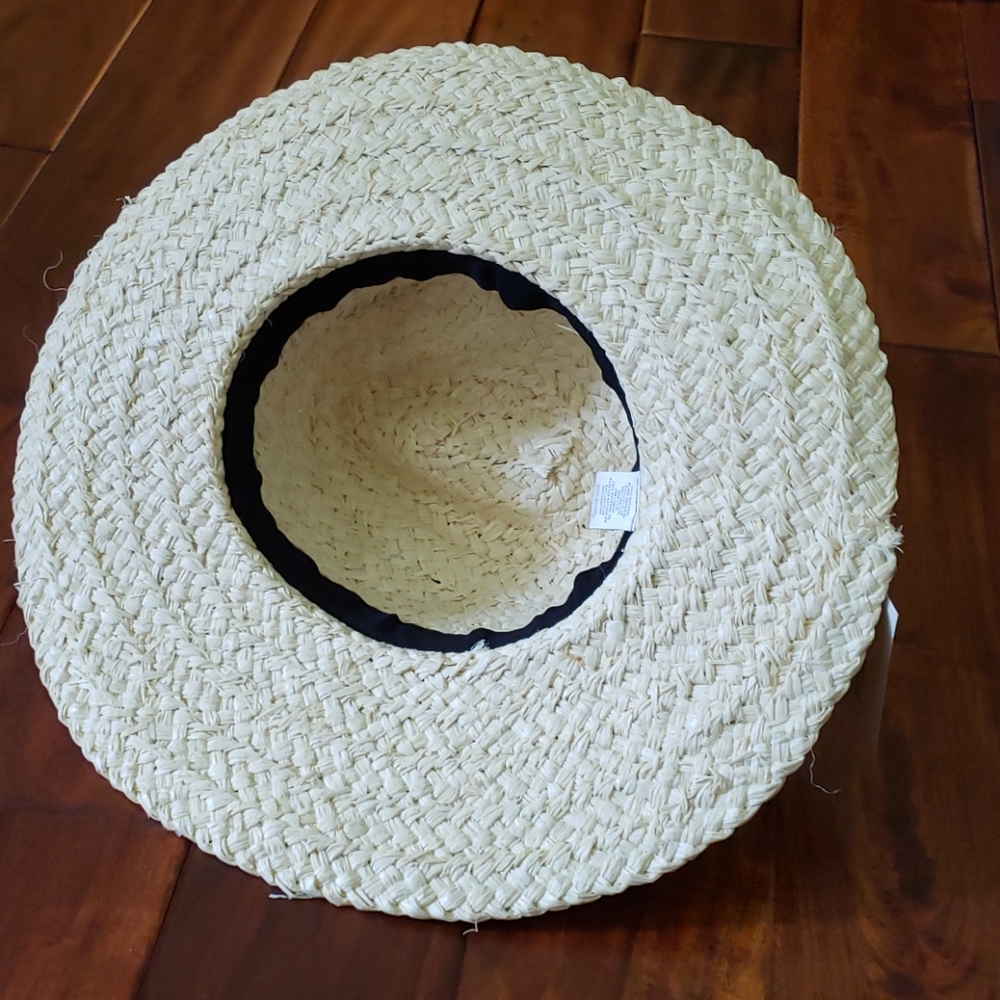 Universal Thread hat - Picture 2 of 4